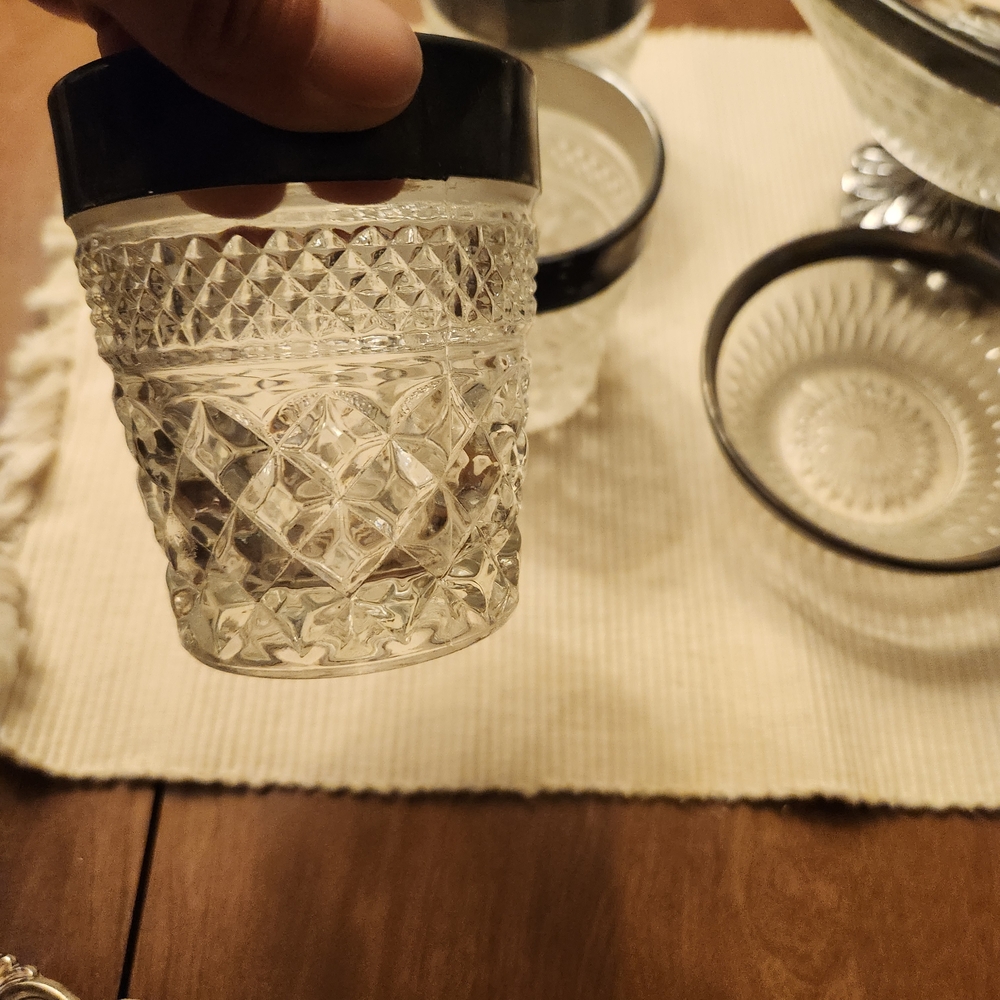 Kingston Black and Clear Textured Glass Tumblers